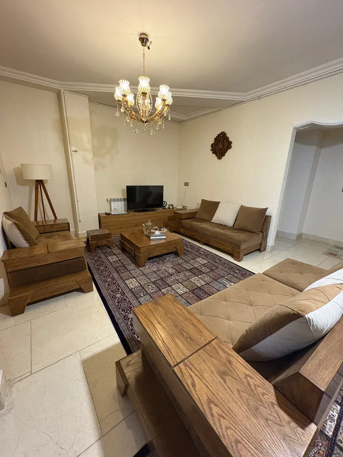 فروش مبلمان‌۸نفره چوب روسی|مبلمان خانگی و میز عسلی|شاهرود, |دیوار