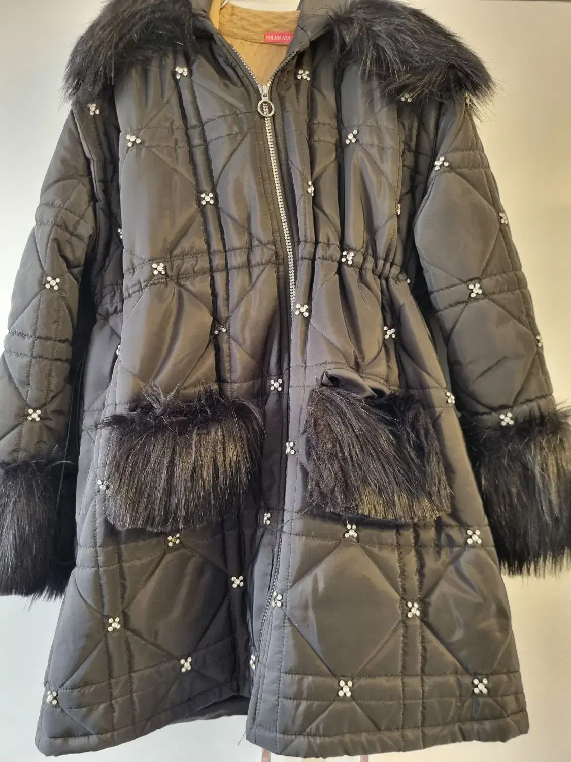 کاپشن و پافر|لباس|سبزوار, سیادتی|دیوار