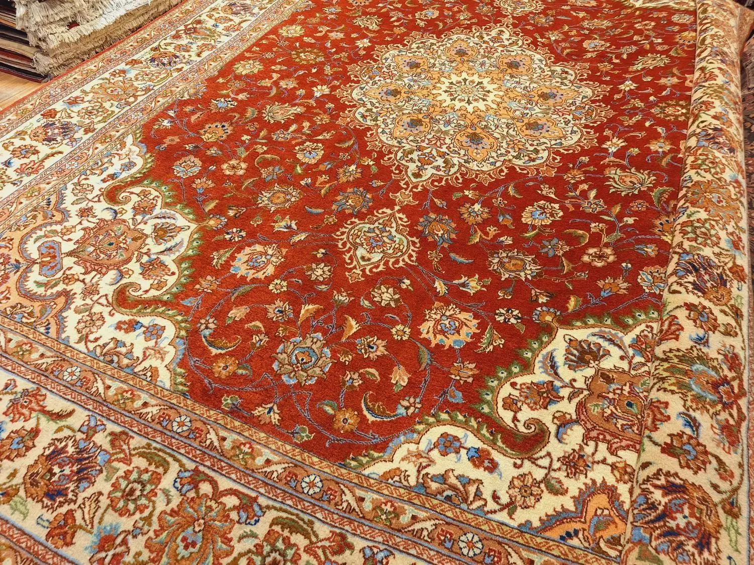 قالی ۱۲ متری دستباف تبریز زمینه روناسی|فرش|تهران, اکباتان|دیوار
