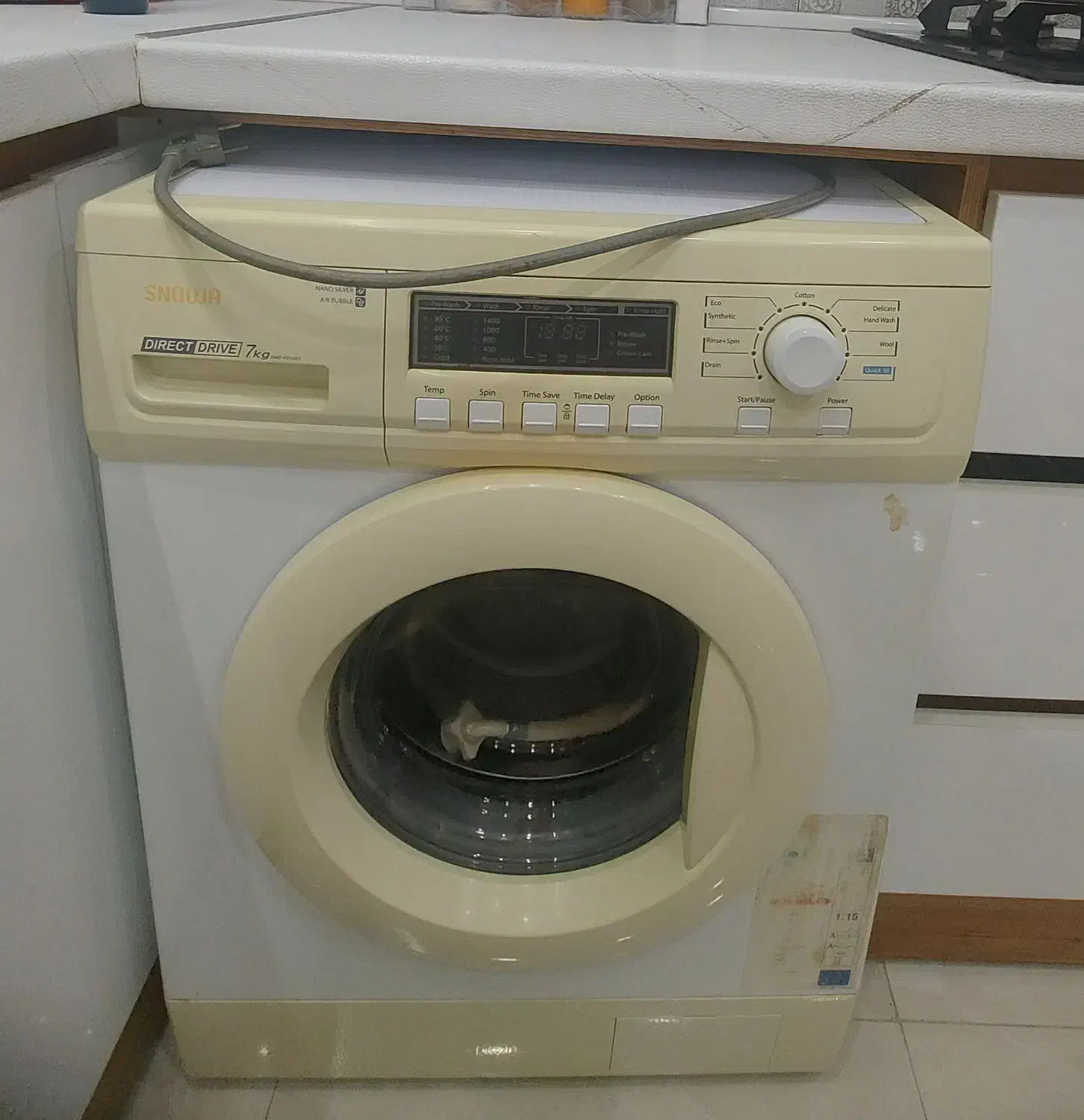 ماشین لباسشویی|ماشین لباسشویی و خشککن لباس|فولادشهر, C7|دیوار