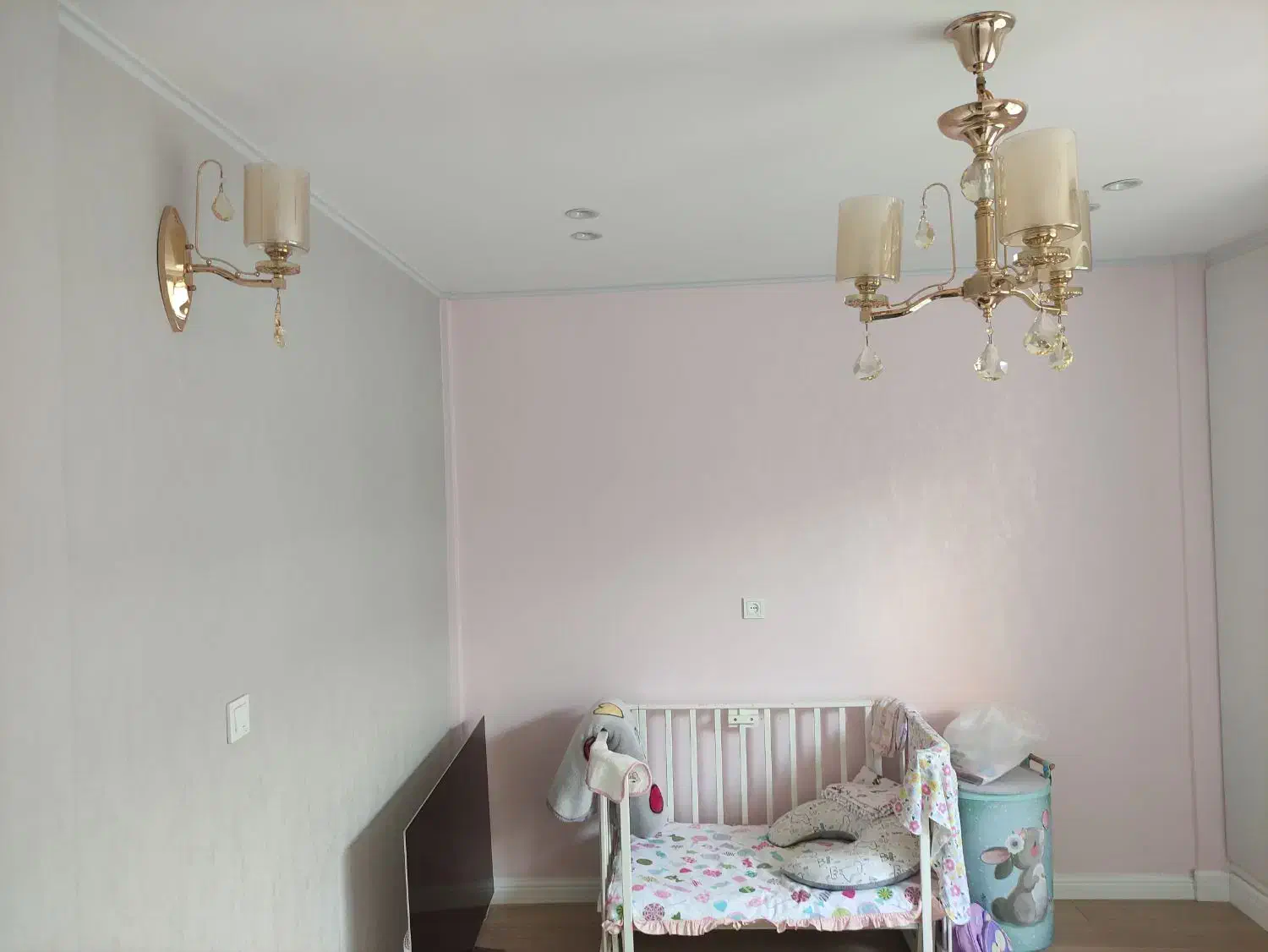 کاغذ دیواری خارجی و ایرانی قیمت مناسب|خدمات پیشه و مهارت|بابل, |دیوار