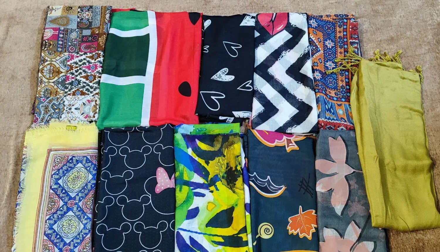 لباس و کیف|کیف، کفش، کمربند|اصفهان, برازنده|دیوار