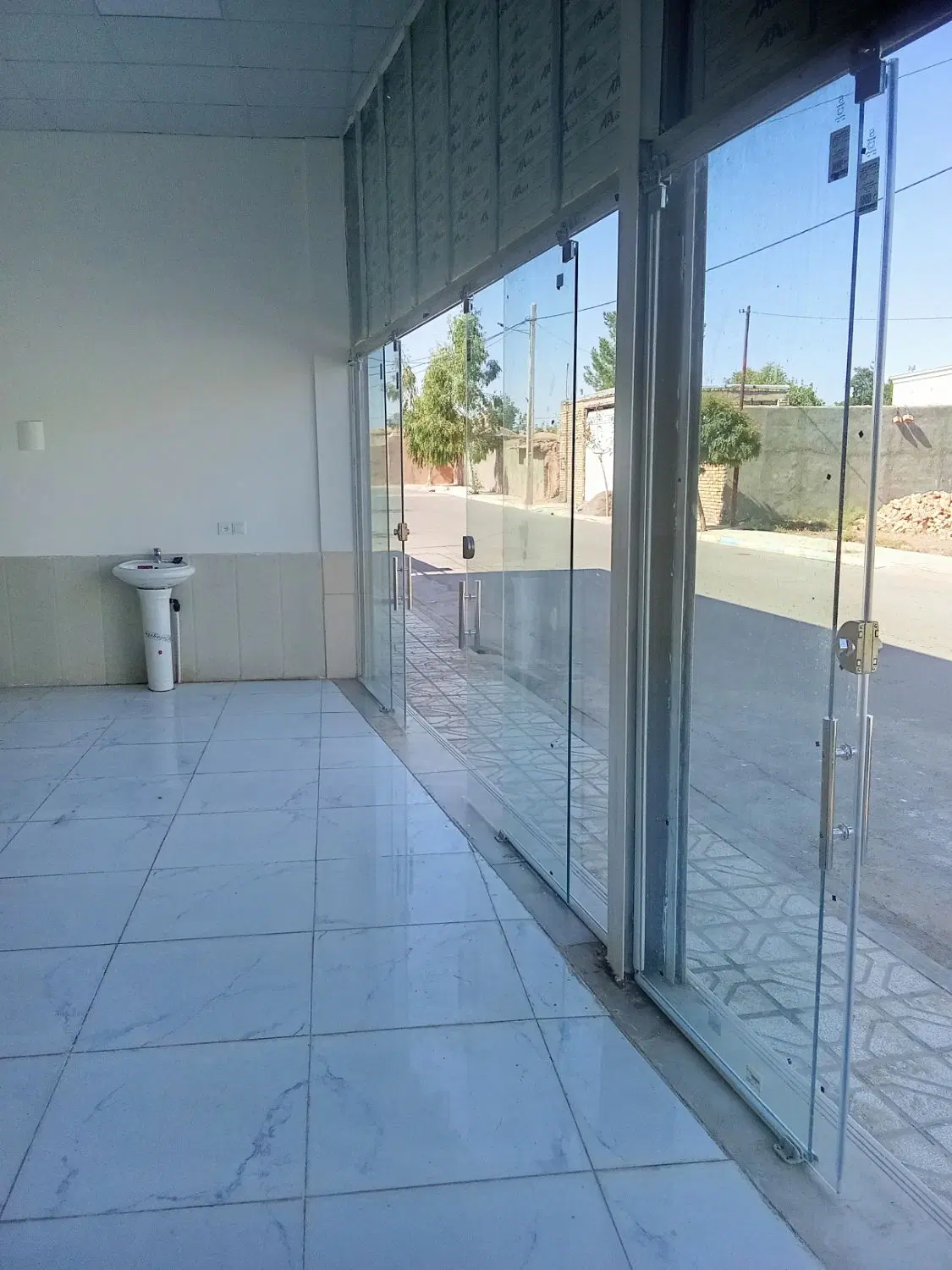 مغازه|اجارهٔ مغازه و غرفه|گناباد, |دیوار