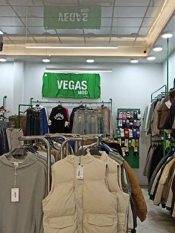 ادمین خانم فروشگاه وگاس|استخدام خدمات فروشگاه و رستوران|پاکدشت, پاکدشت (مامازند)|دیوار