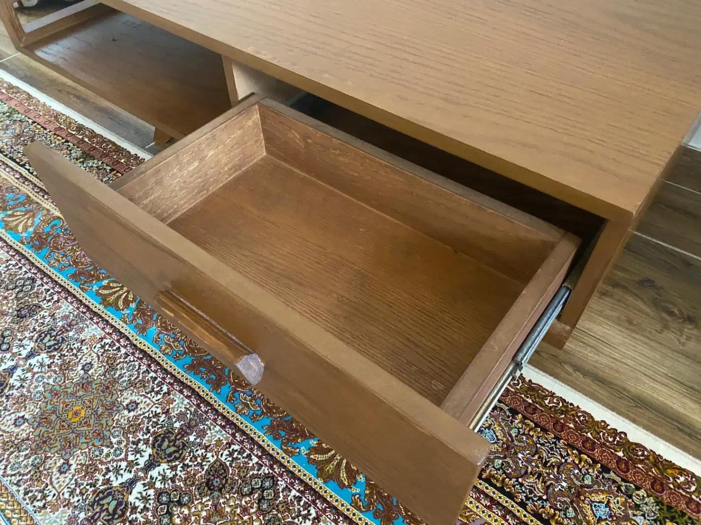 میز جلو مبلی چوب گردویی|مبلمان خانگی و میز عسلی|فومن, |دیوار