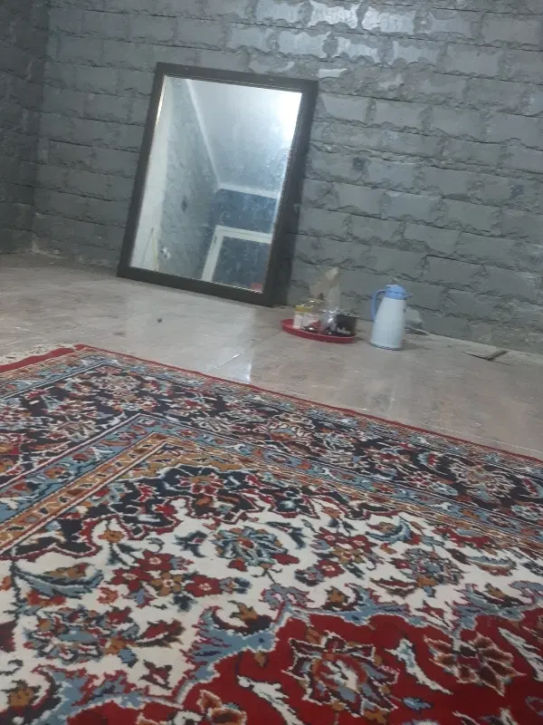 آینه|آینه|خرمشهر, |دیوار