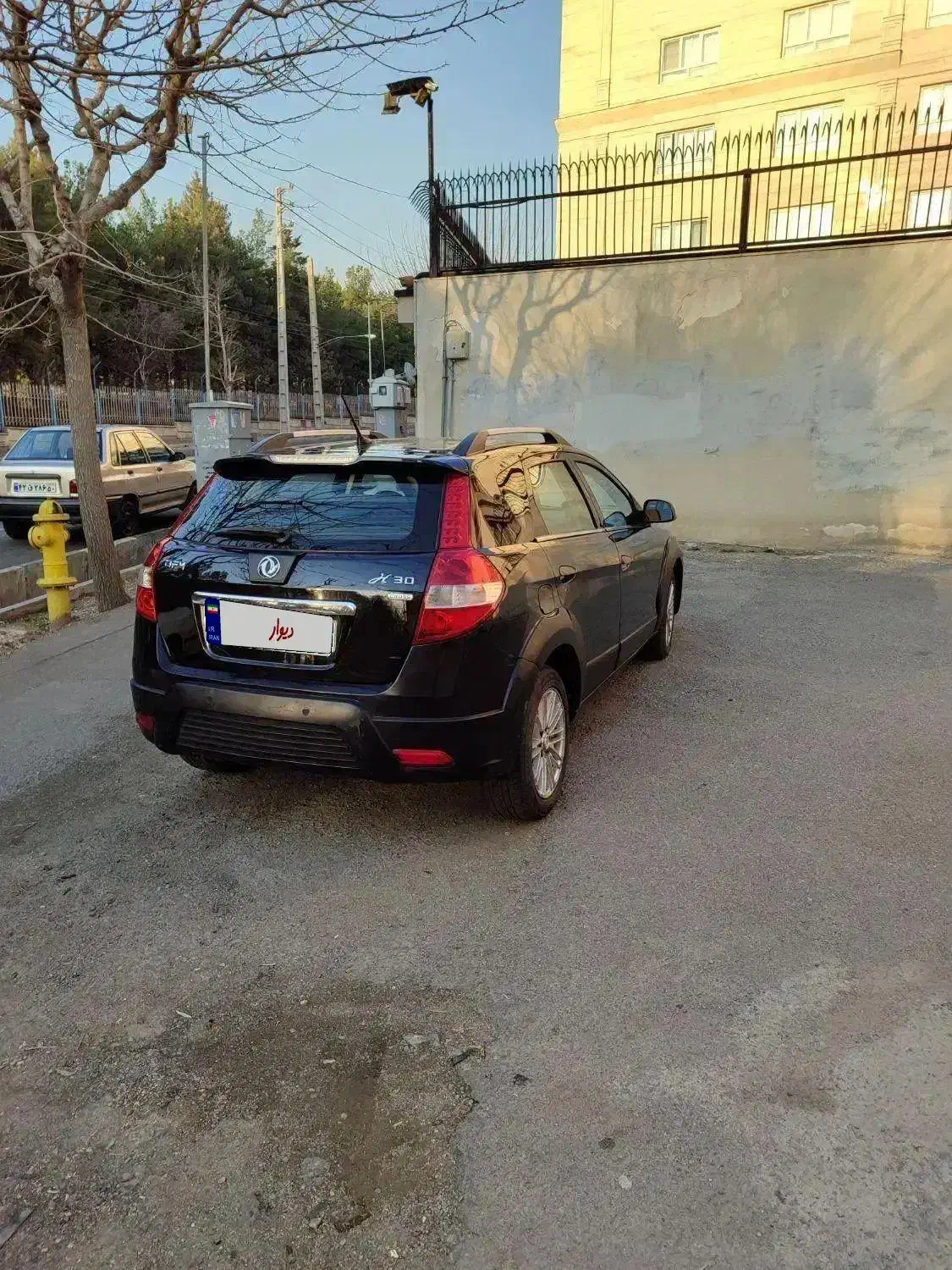 اچ سی کراس|خودرو سواری و وانت|تهران, حکیمیه|دیوار