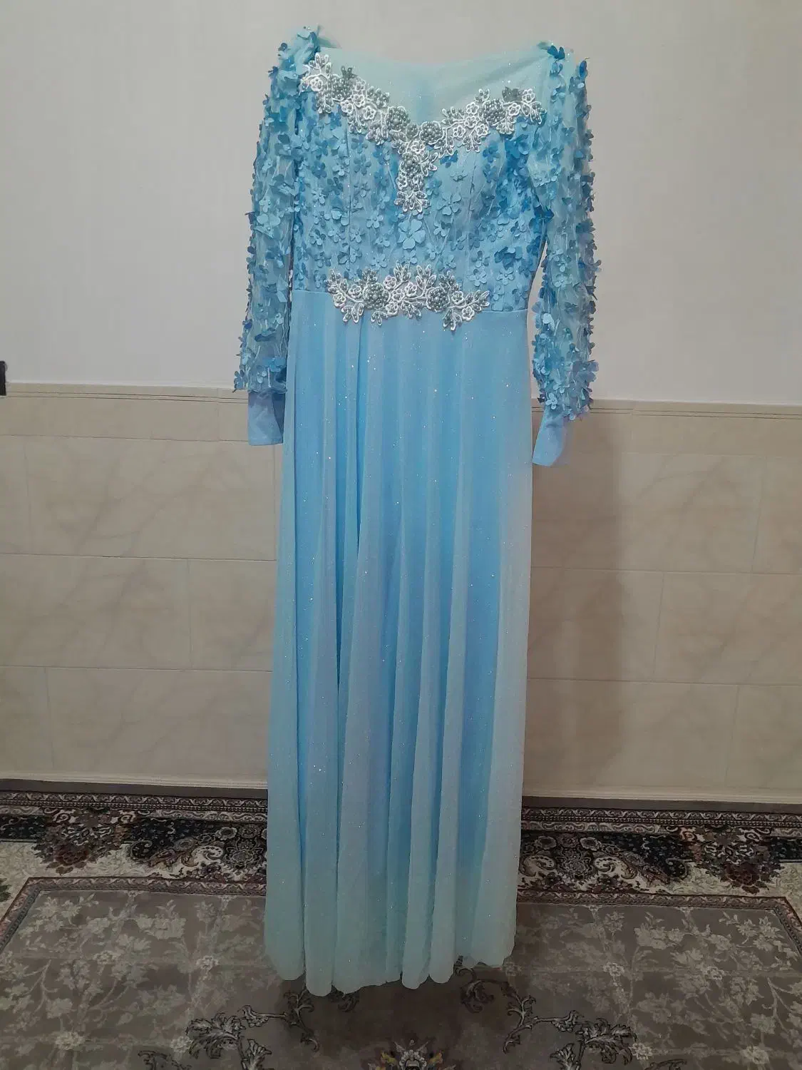 لباس مجلسی|لباس|زالیان, |دیوار