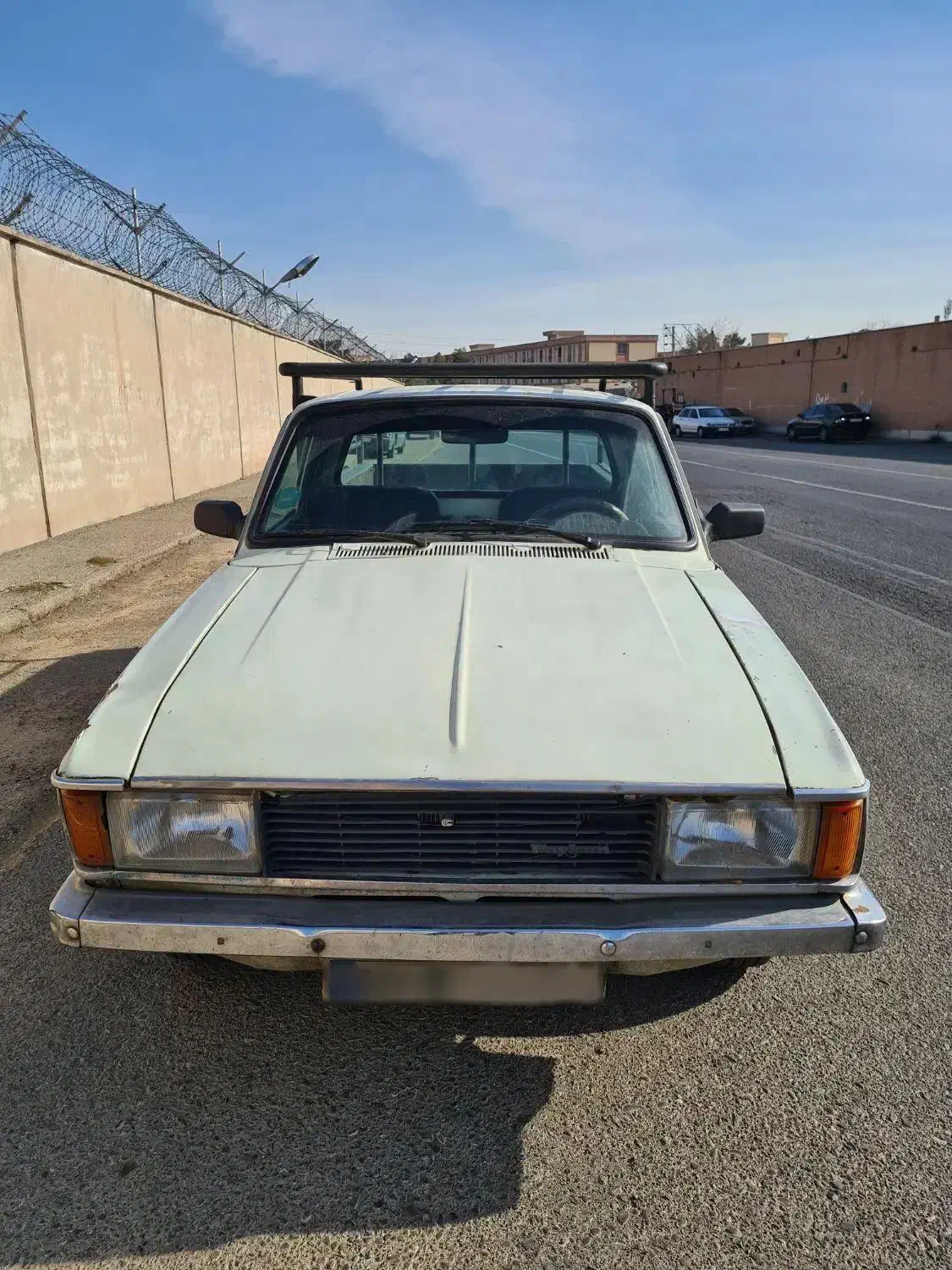 وانت پیکان مدل ۸۳|خودرو سواری و وانت|تهران, کوی نصر مهرآباد|دیوار