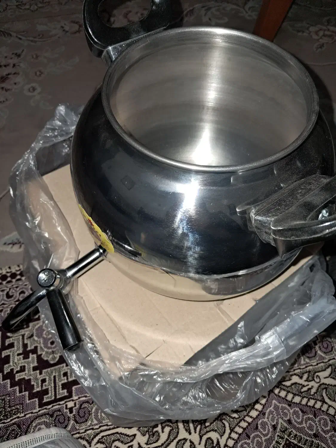 دوتا کتری ۴ لیتری نو|سماور، چای‌ساز، قهوه‌ساز|تهران, تهرانسر شرقی|دیوار