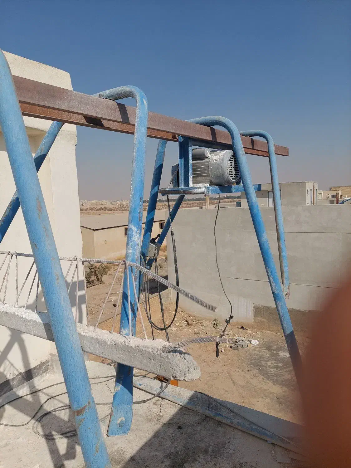 بالابر تک فاز|ماشینآلات صنعتی|شاهینشهر, شهرک امام رضا|دیوار