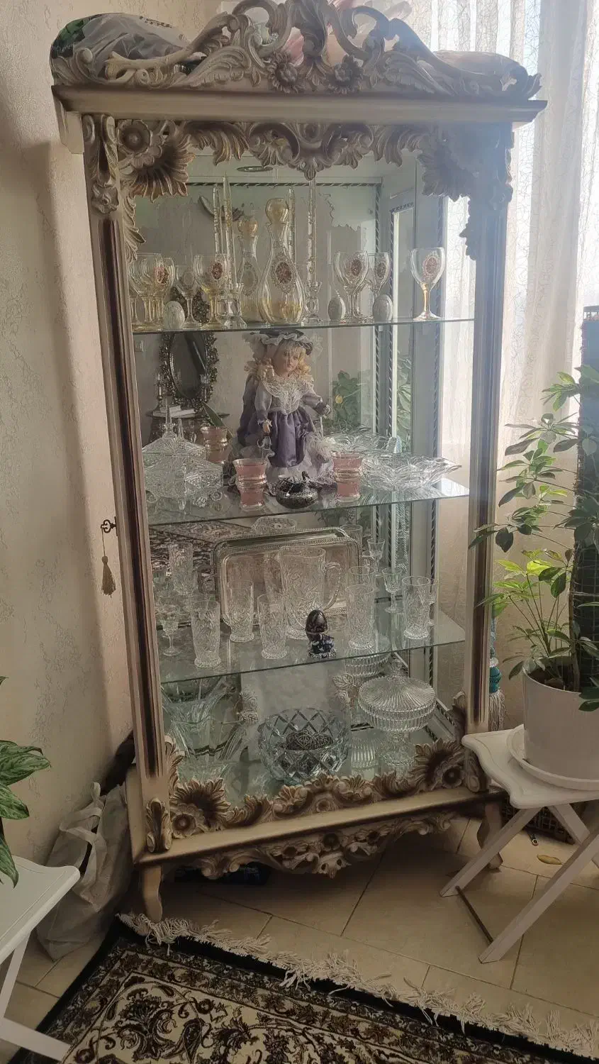 بوفه یا ویترین چوبی نو|بوفه، ویترین، کنسول|وحیدیه, |دیوار