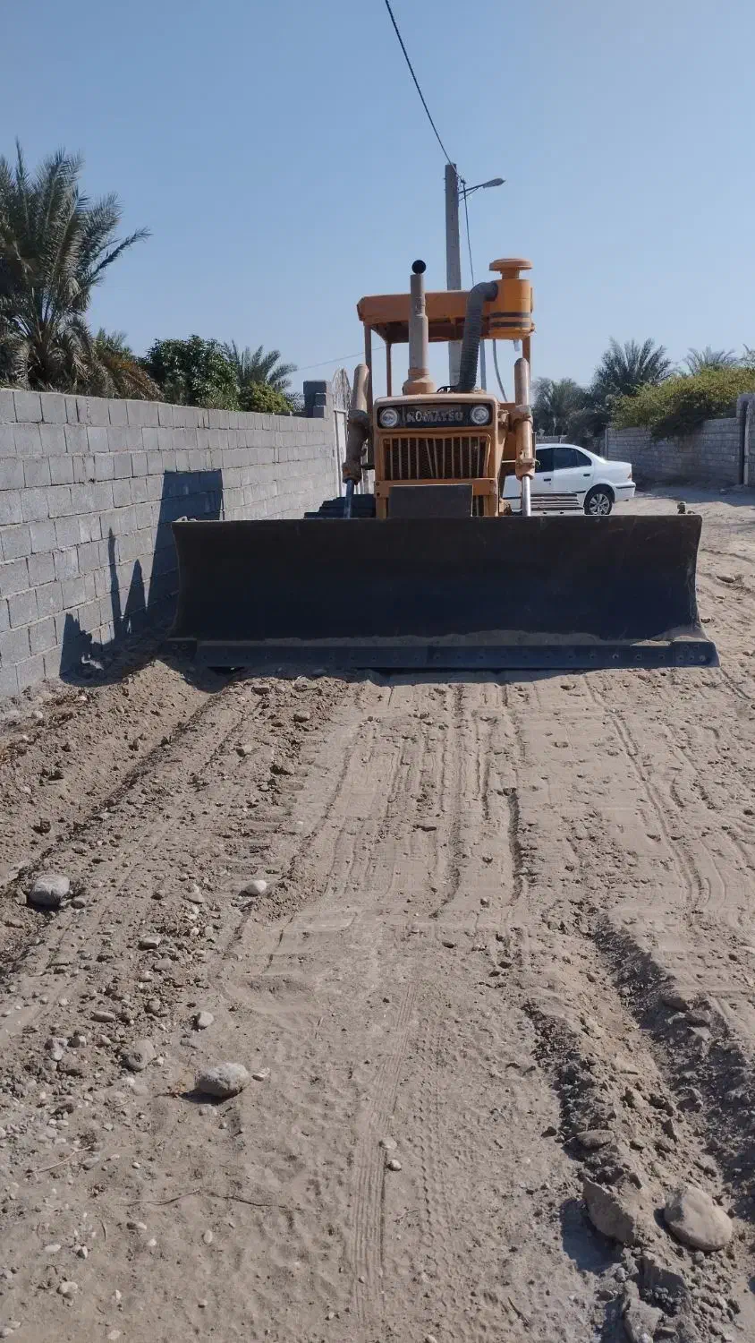 بلدوزر65|خودرو سنگین|تخت, |دیوار