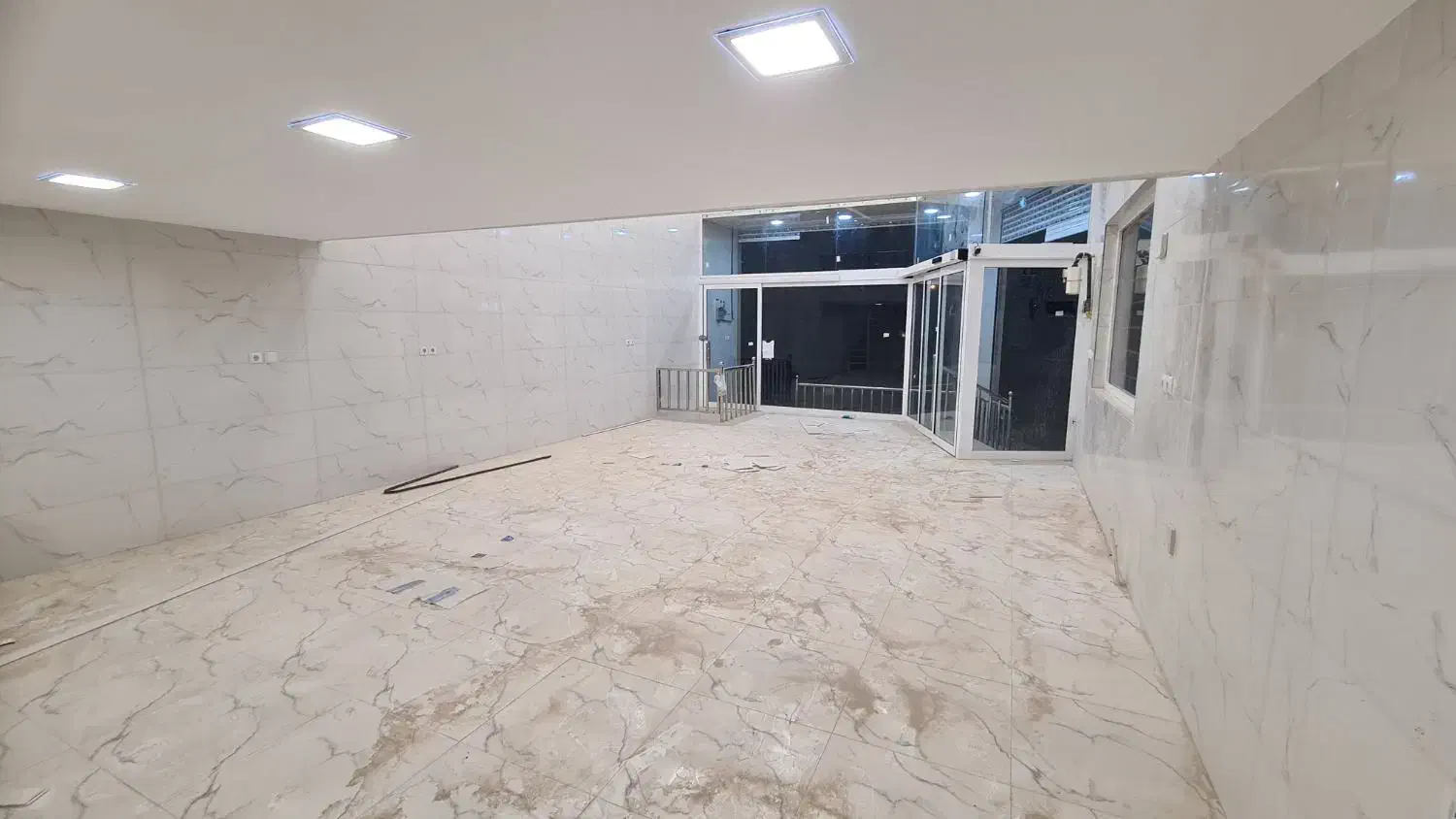 اجاره ای تجاری ۱۵۰متری|اجارهٔ مغازه و غرفه|طبس, |دیوار