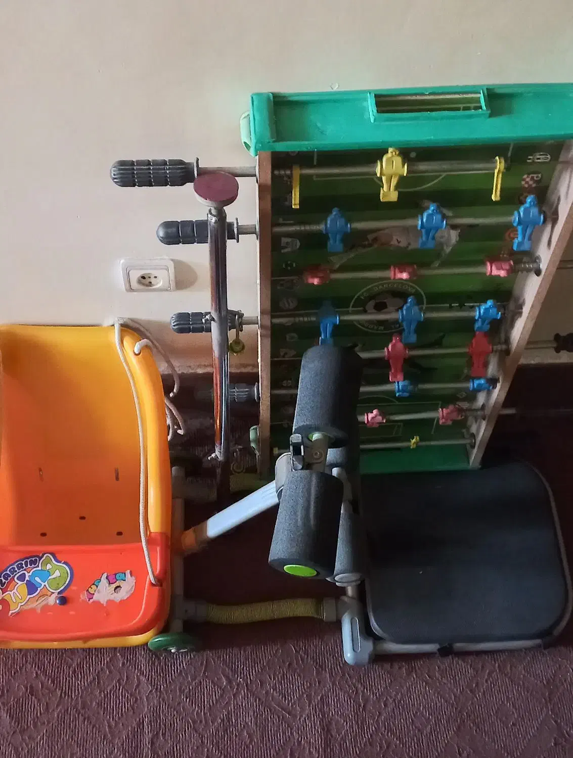 لوازم ورزشی وبازی(تاب کودک وفوتبال دستی وتوتال کور|تجهیزات ورزشی|کرج, شهرک فهمیده|دیوار