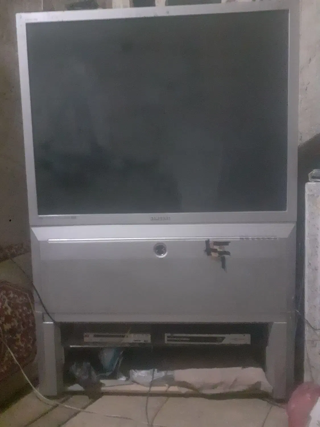 LCD Samsung|تلویزیون و پروژکتور|سراوان, |دیوار