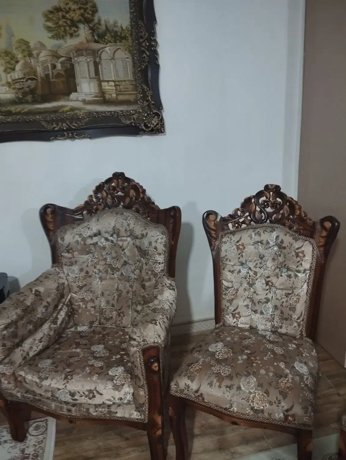 مبل سلطنتی ۹نفره بهمراه میز نهار خوری ۴نفره|مبلمان خانگی و میز عسلی|محمدشهر, محمدشهر|دیوار