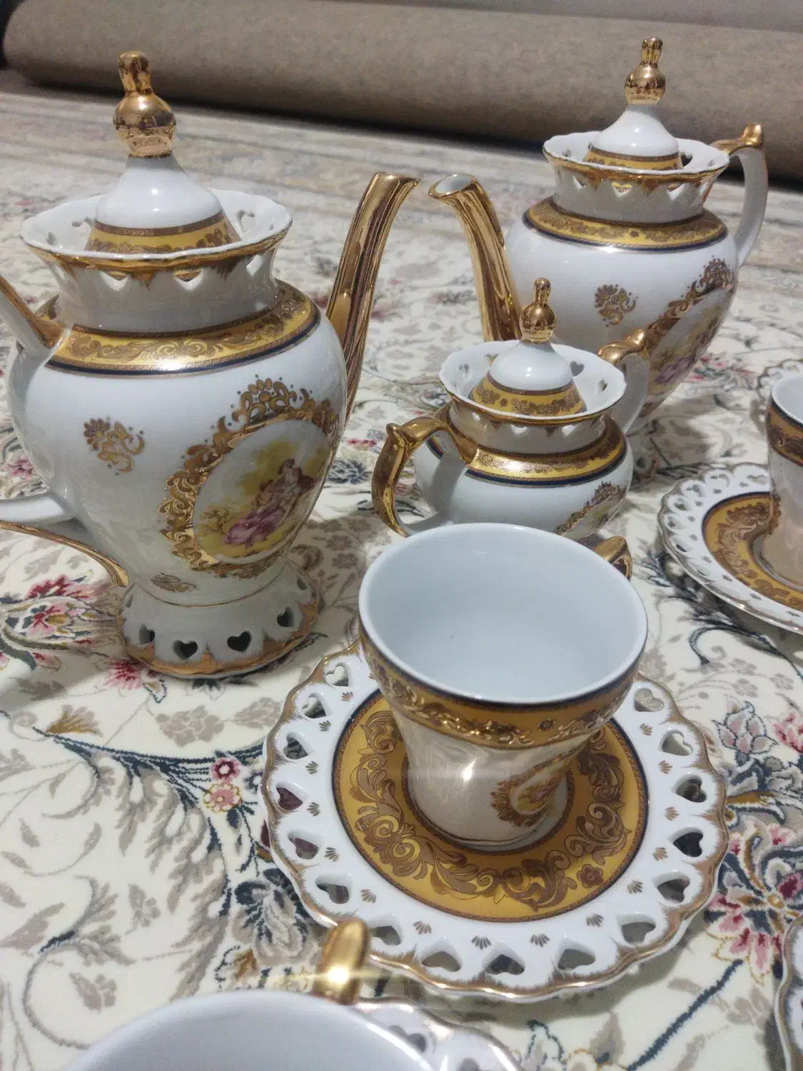 سرویس چایخوری لیلی ومجنون اصل|ظروف سرو و پذیرایی|هشتگرد, شهرک ایران خودرو|دیوار