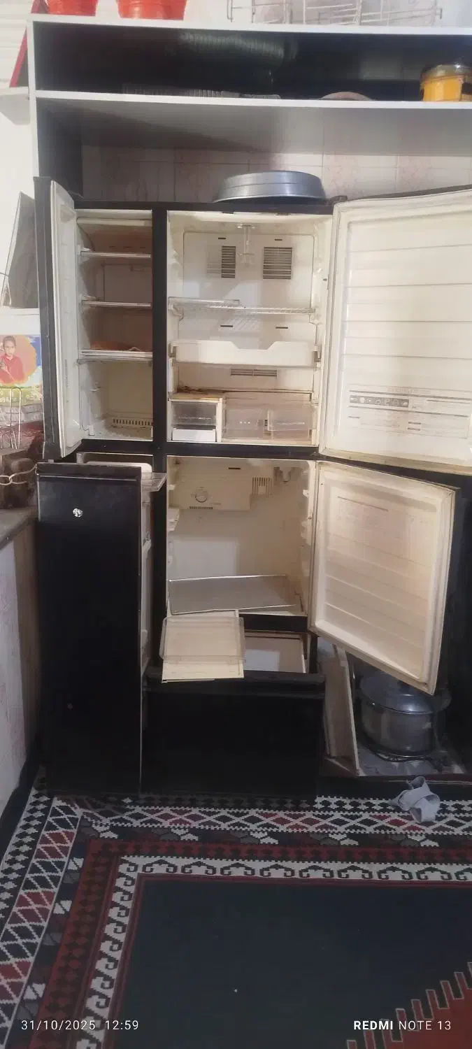 یک عدد یخچال5در رنگ مشکی دست ون|یخچال و فریزر|شیراز, کرونی(خاتونک)|دیوار