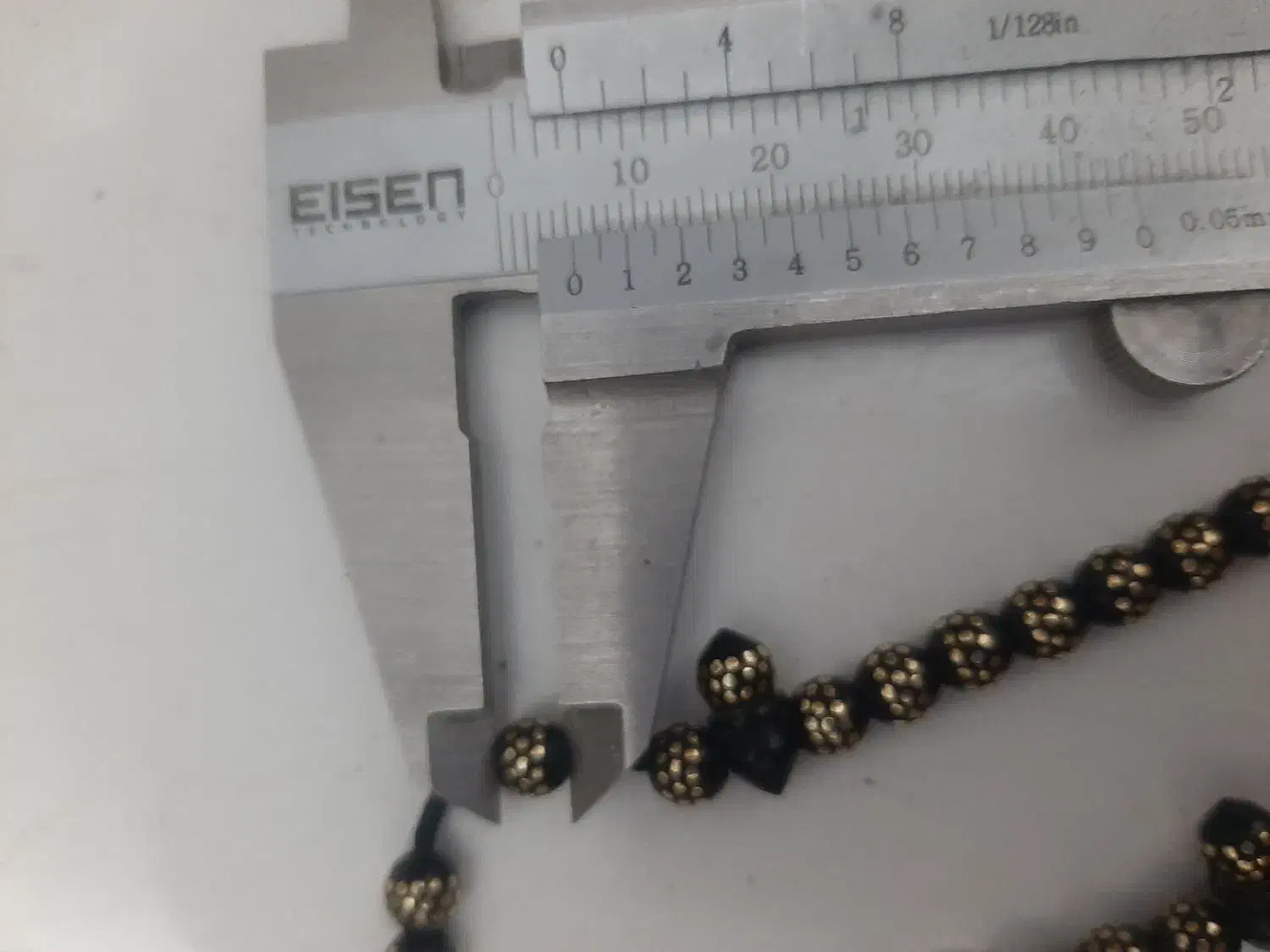 تسبیح برنز کوب|کلکسیون اشیاء عتیقه|اردبیل, |دیوار