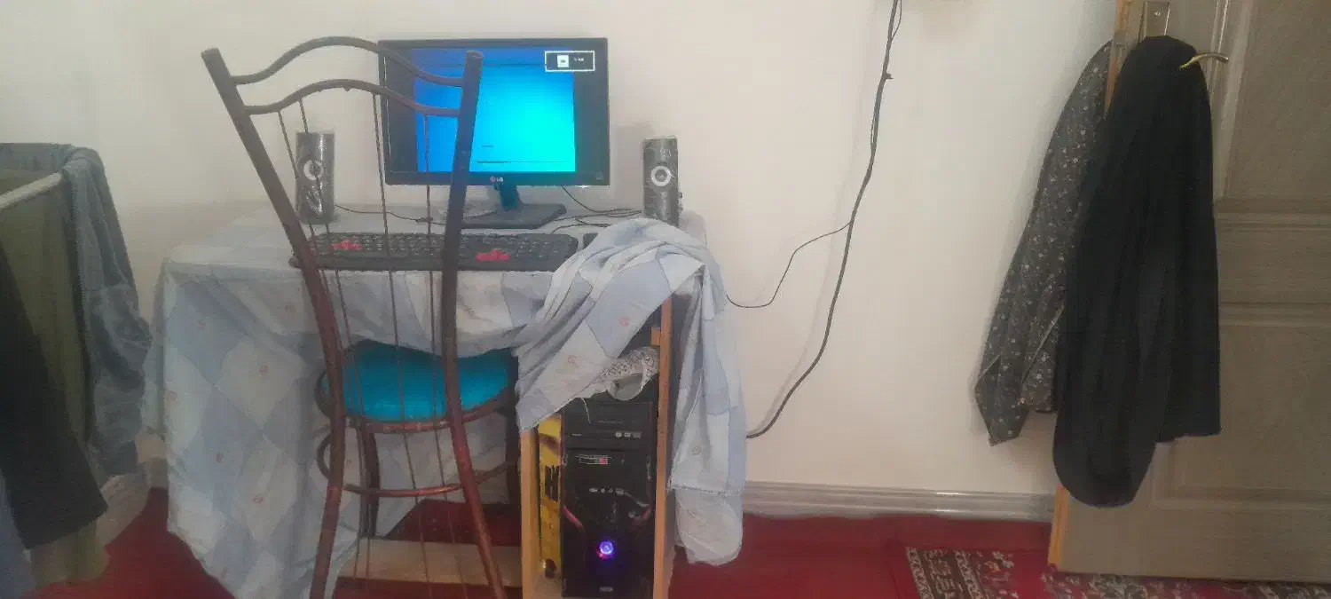 ازنو|رایانه رومیزی|مشهد, فرودگاه|دیوار