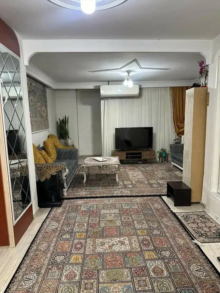 فروش یک آپارتمان شیک درمنطقه ای دنج و قیمت مناسب|فروش آپارتمان|کرج, گلستان|دیوار