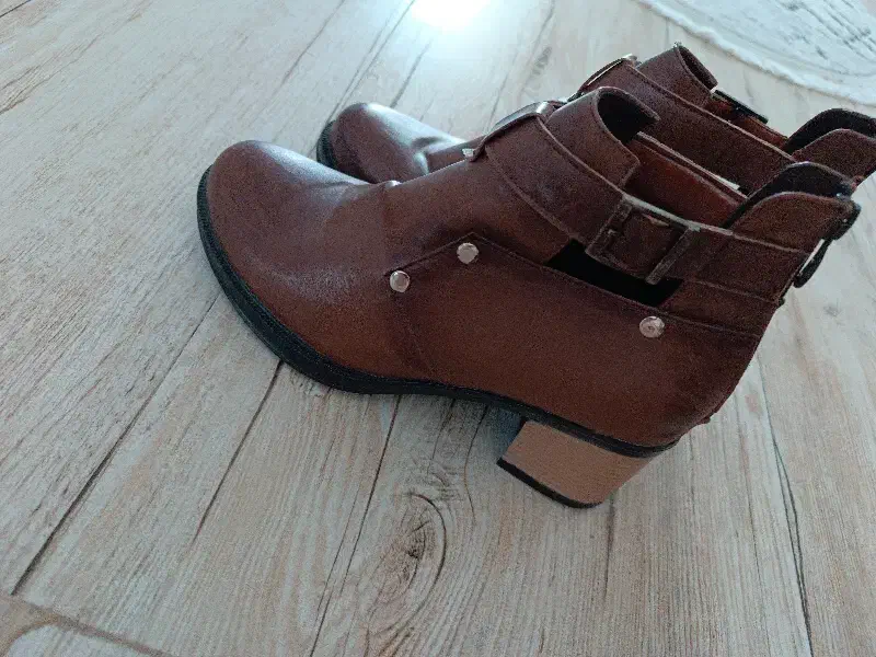 کفش چرم|کیف، کفش، کمربند|فردوس (خراسان), |دیوار