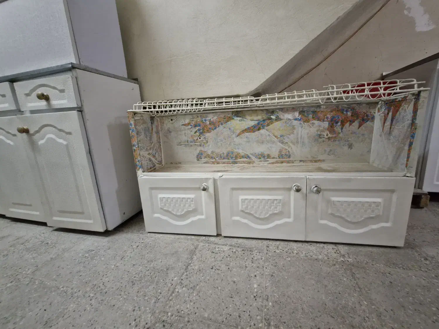 ابچکان|آبچکان و نظمدهنده ظروف|خرمدره, |دیوار