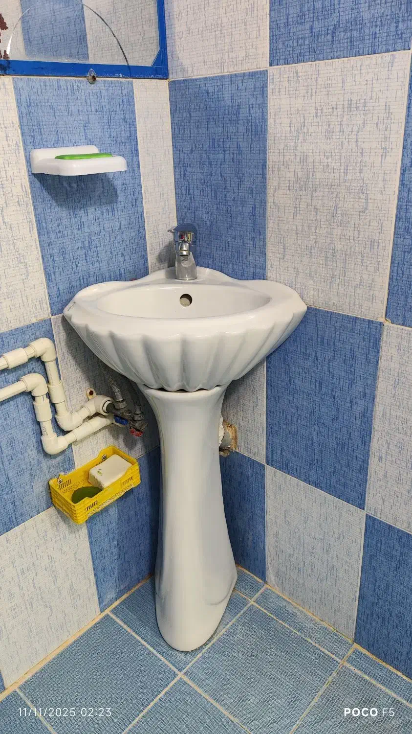 روشویی دستشویی گوشه ای با شیر اهرمی|مصالح و تجهیزات ساختمان|سبزوار, جوادیه غربی|دیوار