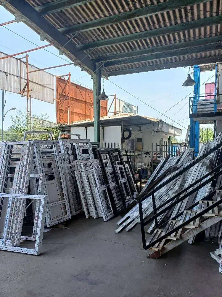 فروش درب و پنجره های دوجداره و آلومینیوم ترمال|مصالح و تجهیزات ساختمان|لاهیجان, گلستان|دیوار