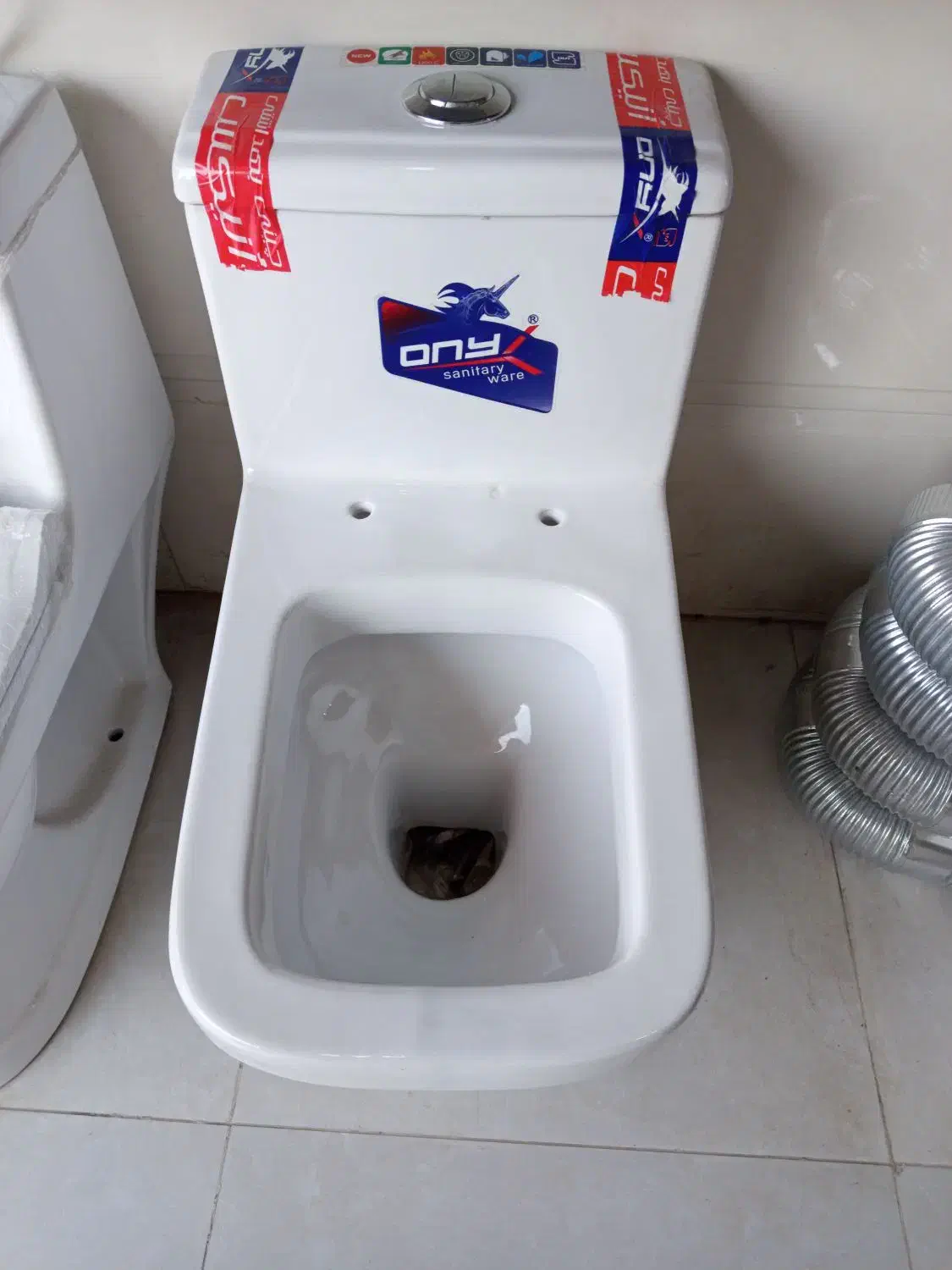 پخش عمده چینی آلات بهداشتی توالت فرنگی انیکس|لوازم سرویس بهداشتی|شیراز, زرهی|دیوار