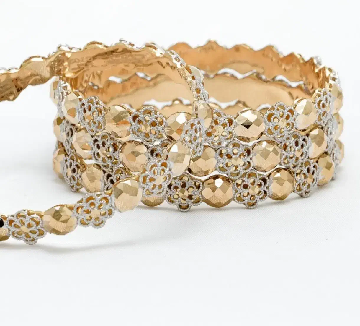 ۲عدد النگو جدید و کاملا سالم|جواهرات|قرچک, مهدیه|دیوار