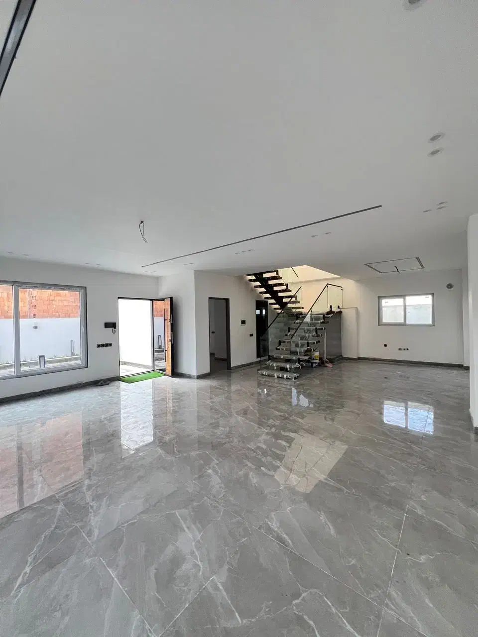 ویلا سنددار ۲۸۰ متری ۳ خوابه جاده خانه دریا|فروش خانه و ویلا|سرخرود, |دیوار