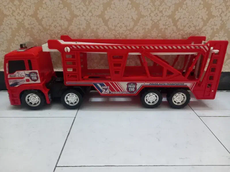 تریلی پلیس ماشین بری|اسباب‌‌بازی|تهران, تهرانسر شمالی|دیوار