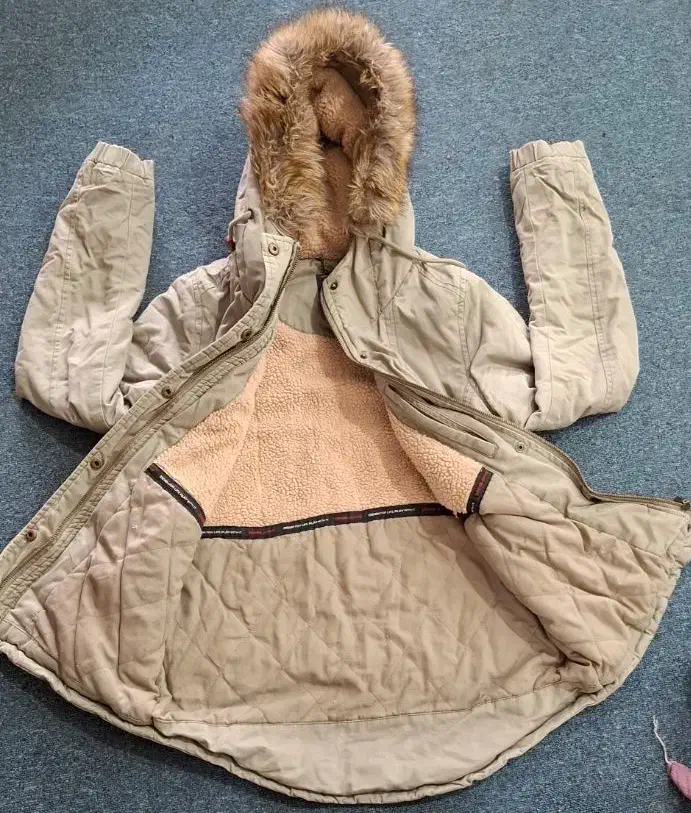 کاپشن چغادک|کفش و لباس بچه|چغادک, |دیوار