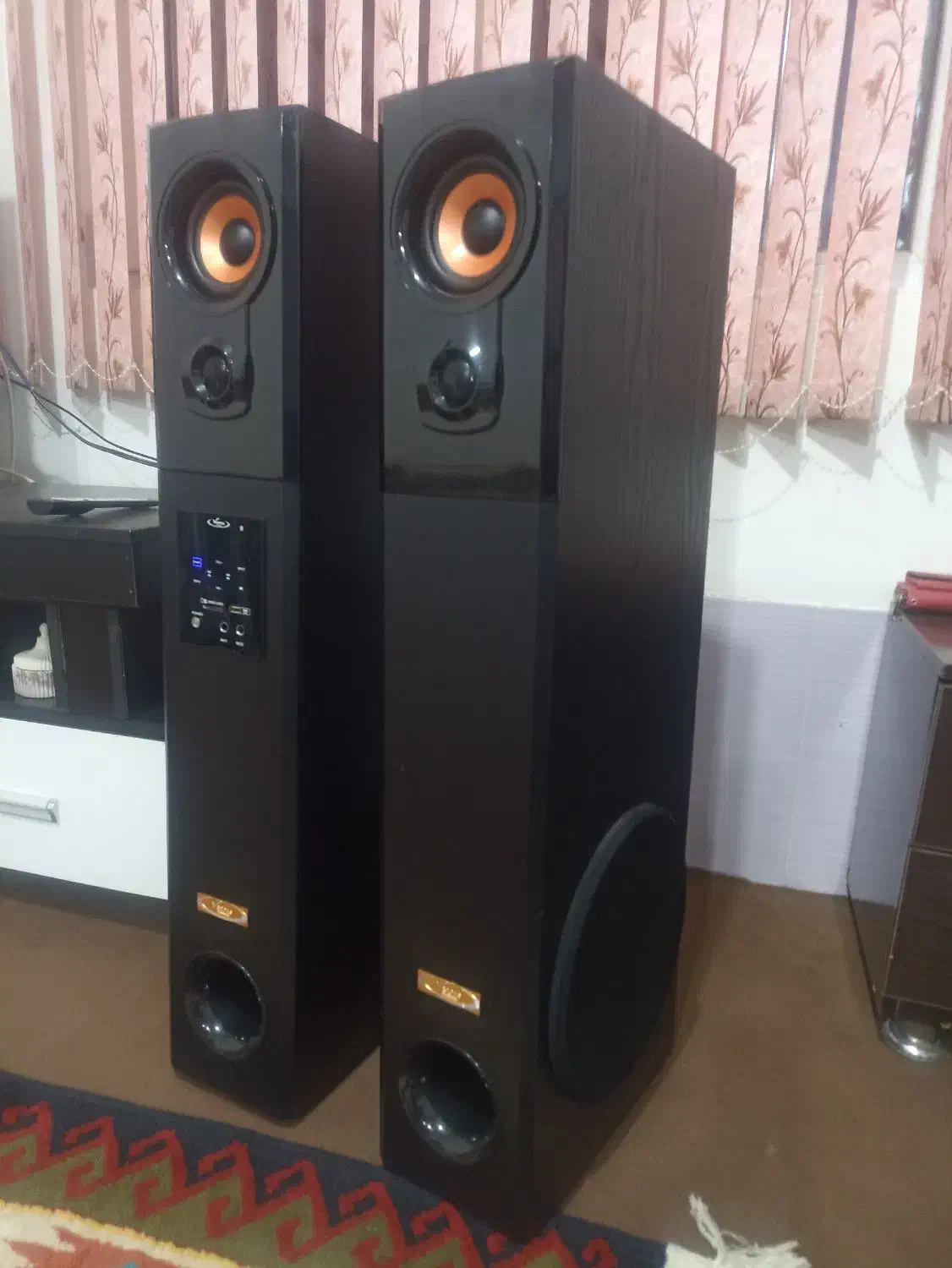 دوتا باند پرقدرت بلوتوث و فلاش ومموری و کنترل دار|سیستم صوتی خانگی|سنندج, |دیوار