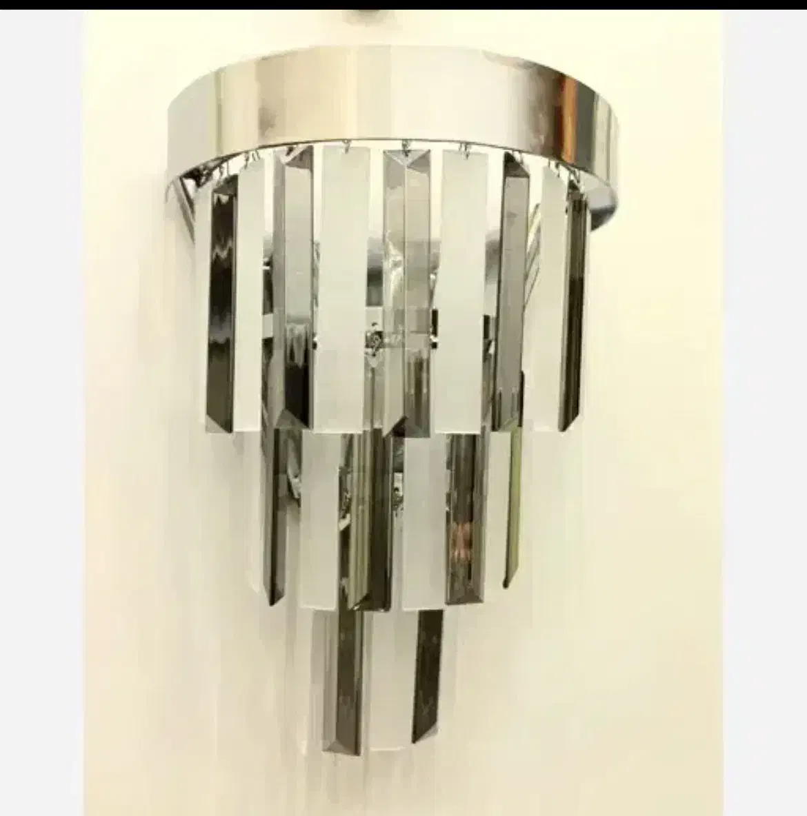 دو عدد لوستر همراه با دیوارکوب|لوستر و چراغ آویز|ساوه, |دیوار