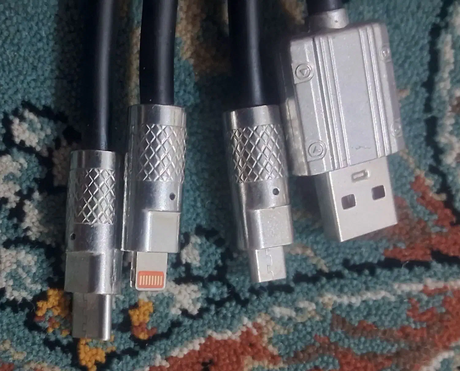 کابل شارژر سه سر|لوازم جانبی موبایل و تبلت|قم, الوندیه و گذر صادق|دیوار