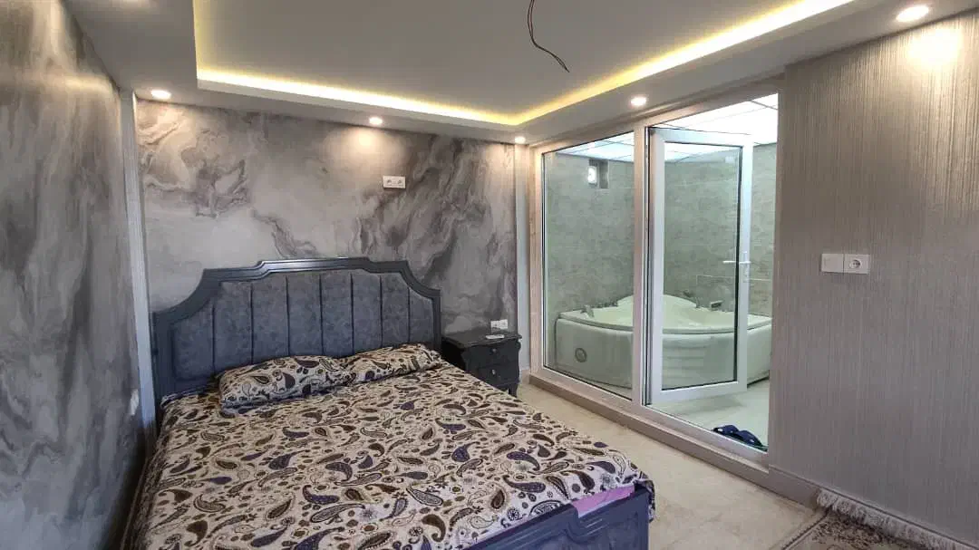 ویلا دوبلکس ساحلی انزلی  تراس بزرگ|اجارهٔ کوتاه‌مدت ویلا و باغ|رشت, هلال احمر|دیوار