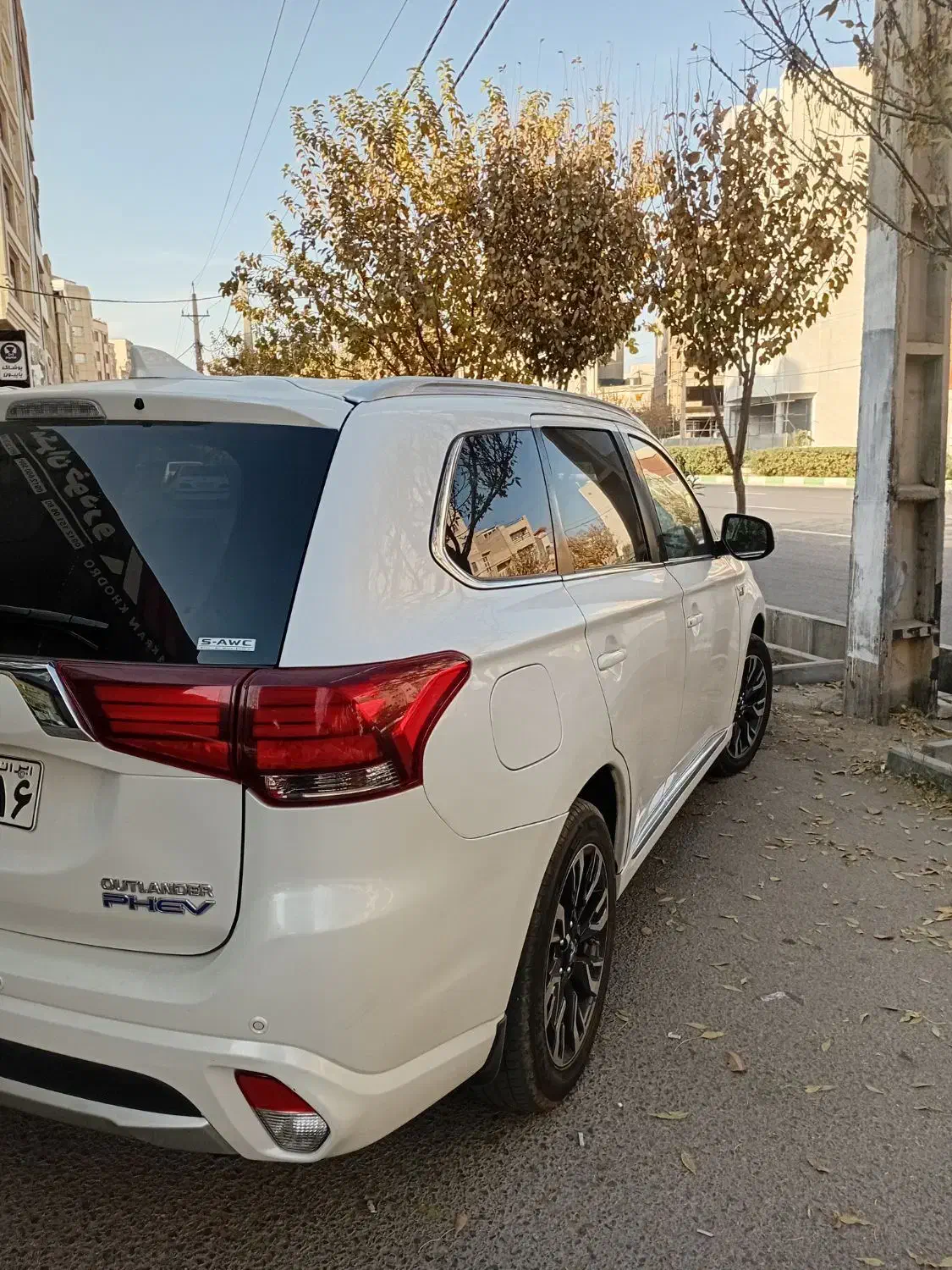 میتسوبیشی اوتلندر|خودرو سواری و وانت|قم, زنبیل آباد|دیوار