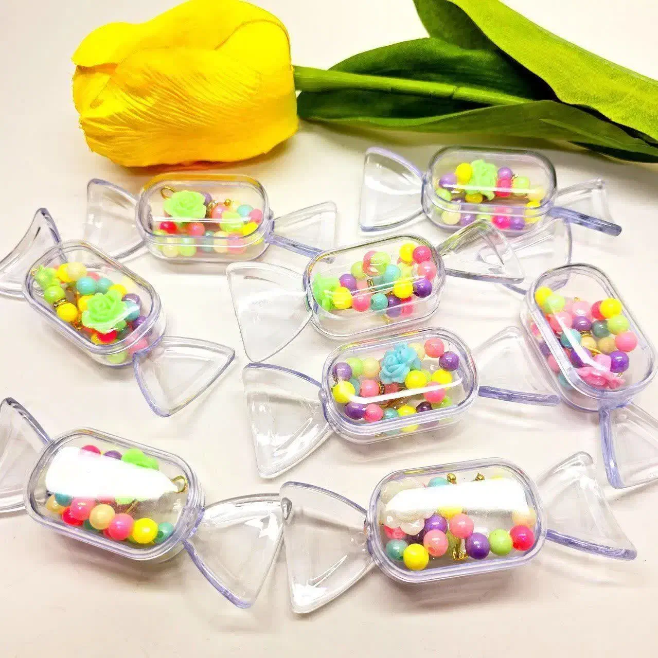 اکسسوری های زیبا ویژه روز دانش آموز|بدلیجات|اصفهان, طامه|دیوار