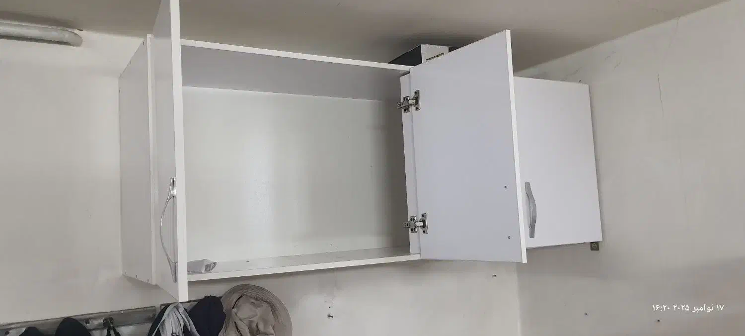 قفسه کابینت دیواری (های گلس)|کتابخانه، شلف، قفسه‌های دیواری|بروجرد, |دیوار