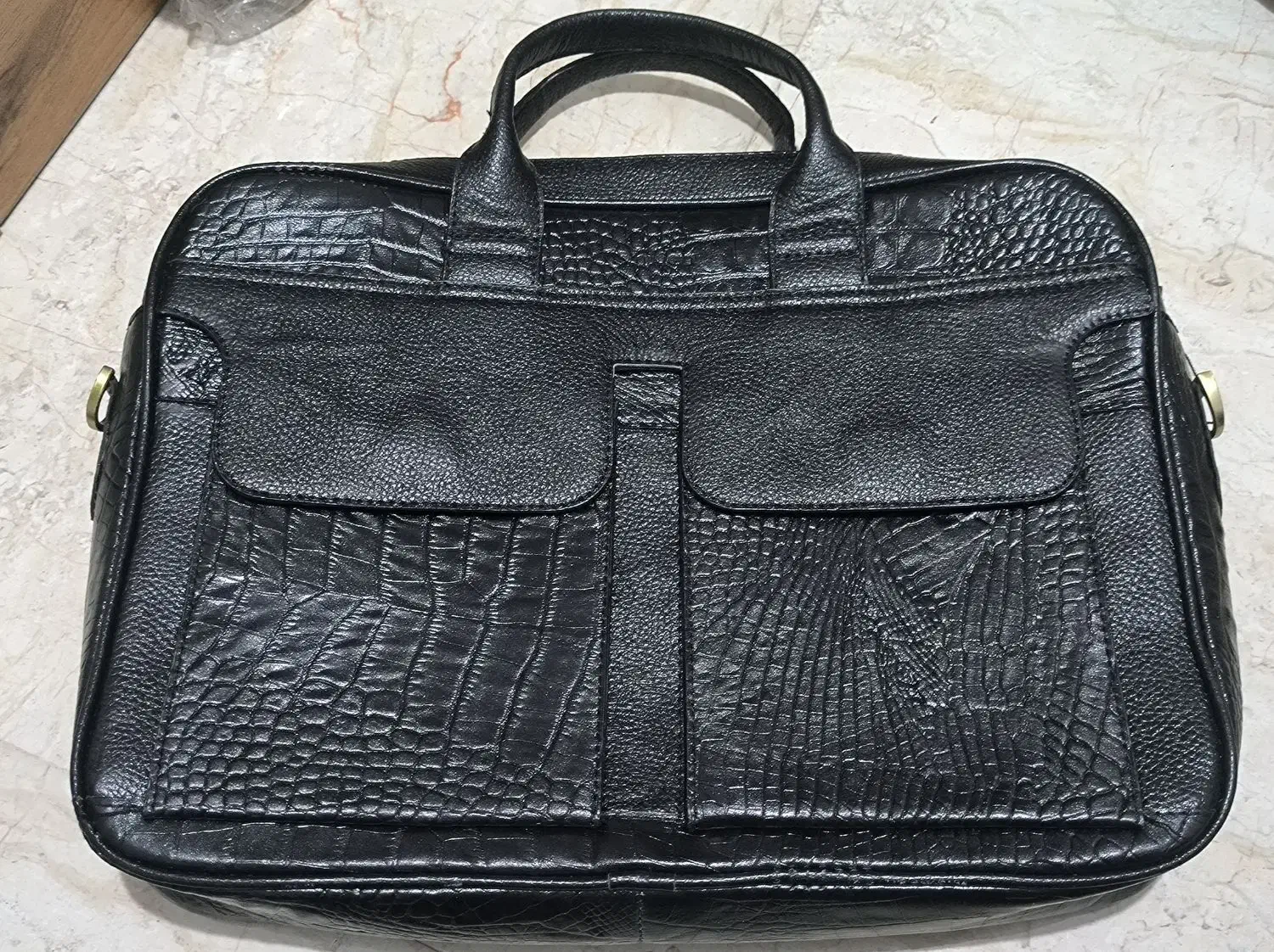 کیف دستی چرم مصنوعی|کیف، کفش، کمربند|پرند, فاز ۱|دیوار