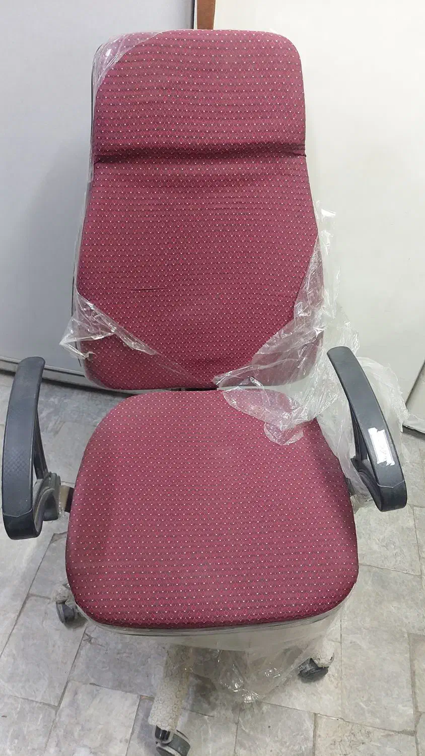 صندلی چرخدار دسته دوم(توضیحات بخونید لطفا)|صندلی و نیمکت|یزد, |دیوار