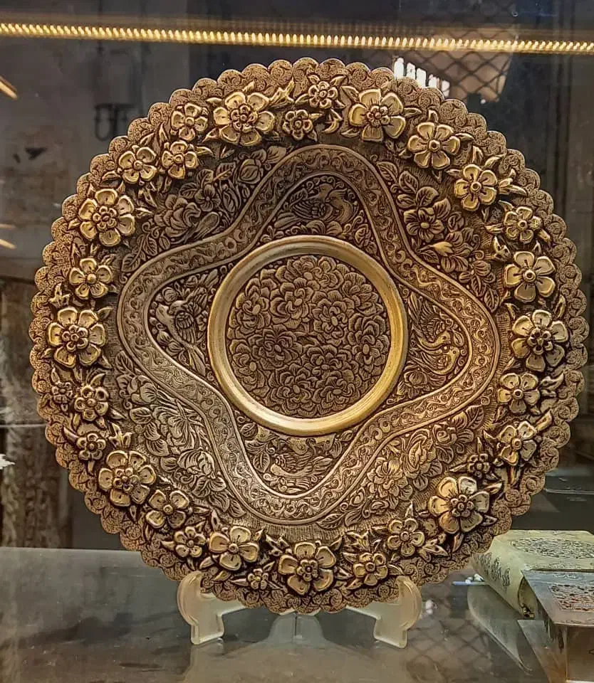 فروش اجناس قلمزنی وصنایع دستی زیرقیمت|صنایع دستی و سایر لوازم تزئینی|اصفهان, دستگرده|دیوار