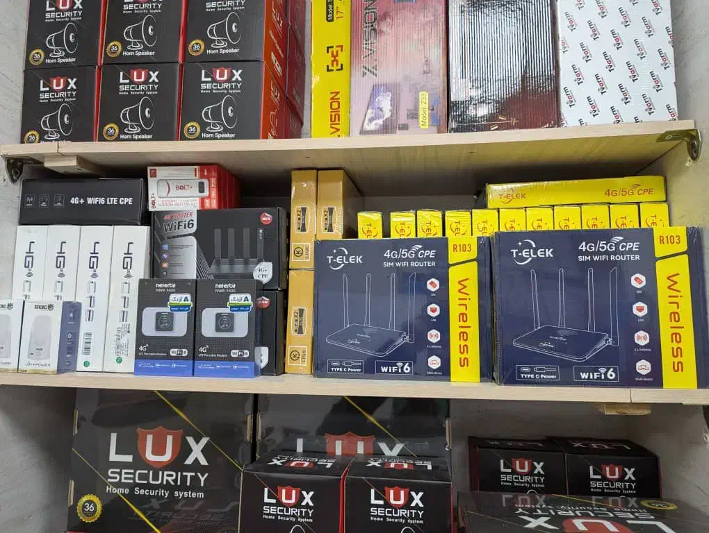 دوربین بی سیم تحت شبکه و سیمکارتی okam/v380|مودم و تجهیزات شبکه|رشت, سعدی (تختی)|دیوار