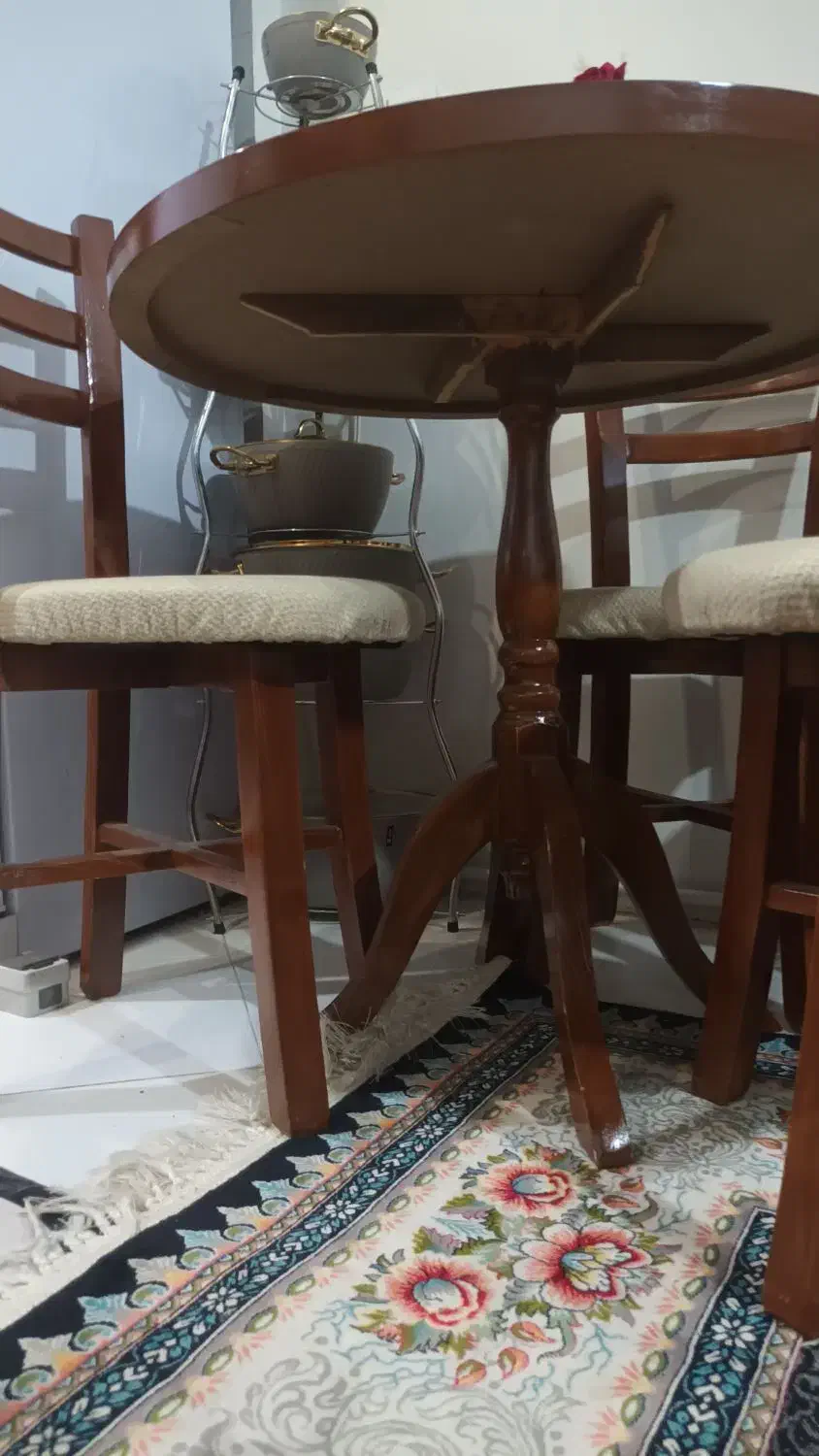 میزنهارخوری چهارنفره بخاطرکمبودجاومستاجری|میز و صندلی غذاخوری|تهران, خاک سفید|دیوار