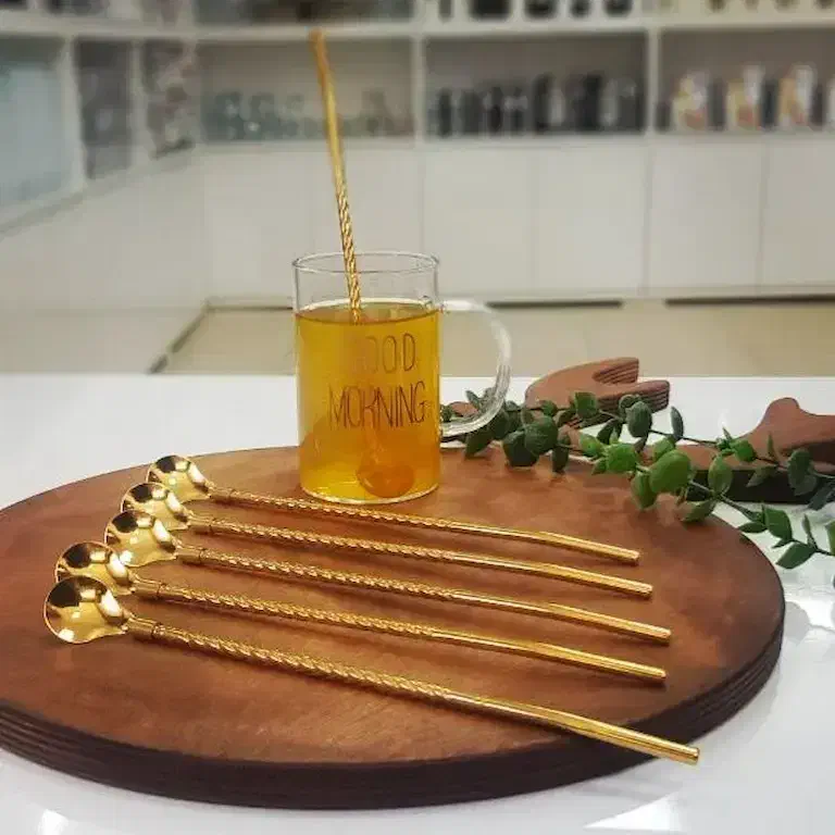 نی شربت خوری|ظروف سرو و پذیرایی|تربت‌حیدریه, باغ ملی|دیوار