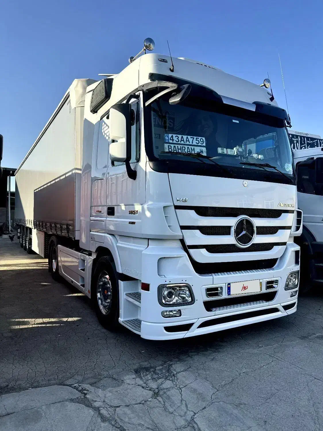 آکتروس ۱۸۵۱ در حد صفر|خودرو سنگین|ری, کارخانه سیمان|دیوار