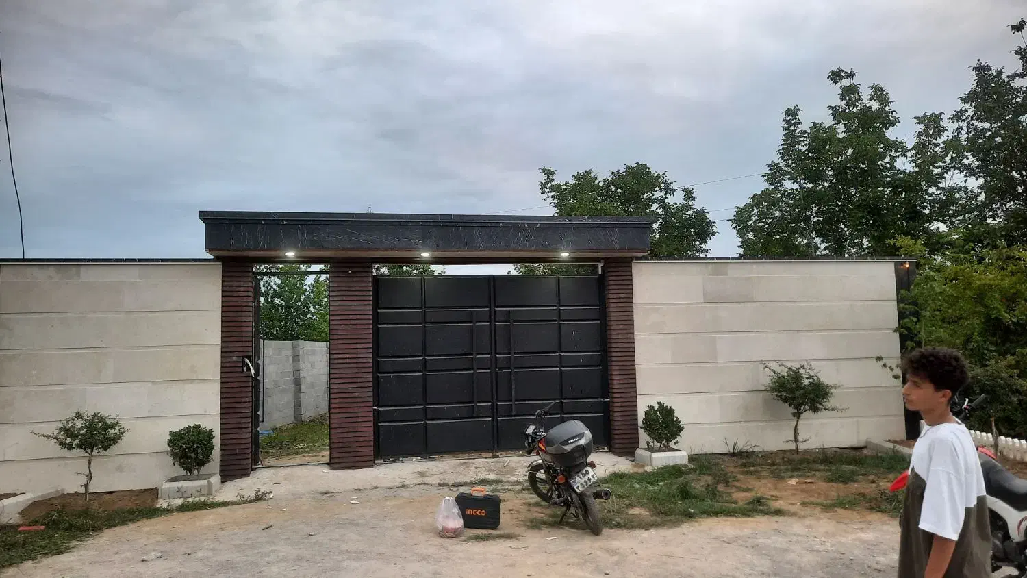 برقکار (ساختمان و خورده کار ) رشت‌فومن‌صومعه‌سرا|خدمات پیشه و مهارت|رشت, یخسازی|دیوار